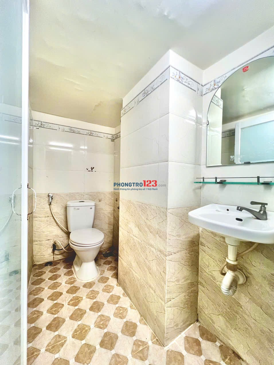 PHÒNG CHO THUÊ ĐẦY ĐỦ TIỆN NGHI, CỬA SỔ THOÁNG, AN NINH 5' ĐH CÔNG THƯƠNG, ĐH VĂN HIẾN 10 PHÚT