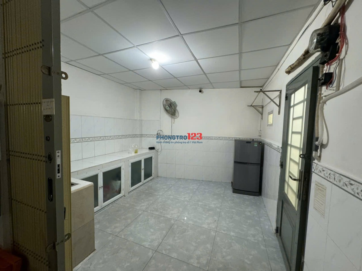 Phòng đẹp đủ nội thất, 1PN tách bếp 30m2, Cách ĐH Văn Hiến 100m