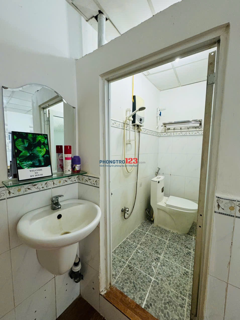 Phòng đẹp đủ nội thất, 1PN tách bếp 30m2, Cách ĐH Văn Hiến 100m