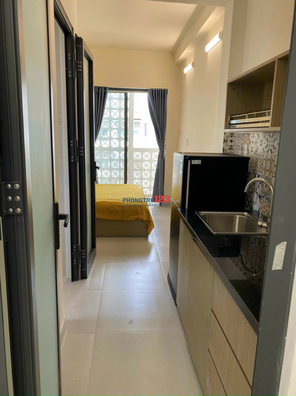 PHÒNG TRỌ FULL NỘI THẤT CỬA SỔ VÀ BAN CÔNG LỚN Ở BÌNH THẠNH GẦN ĐẠI HỌC VĂN LANG - LH: 0932985900