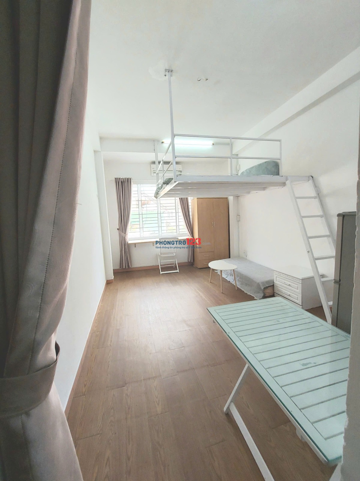 Duplex siêu rộng. Có cửa sổ lớn giá 5.2 tr