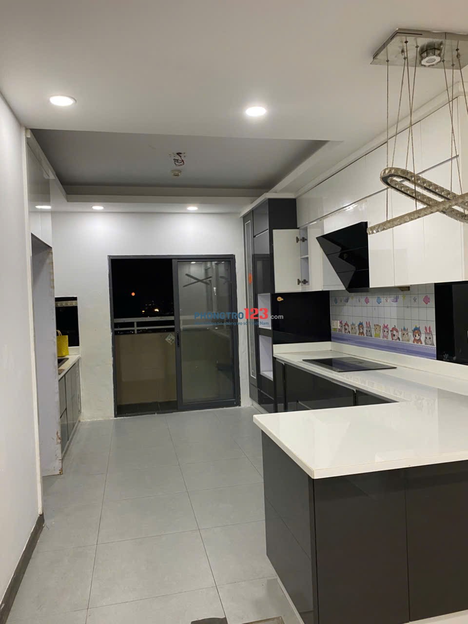 Phòng trong Chung cư cao cấp full nội thất, an ninh, giờ giấc tự do.
