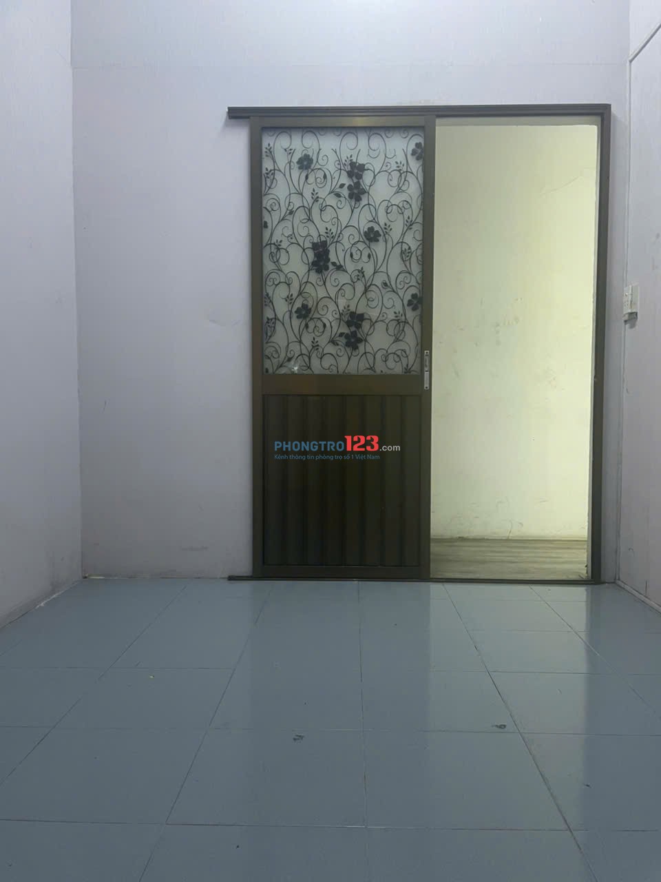 Cho thuê 2 căn hộ lầu 1 và 2 của nhà mặt tiền 608 Điện Biên Phủ, quận 10 (ngã 3 Nguyễn Thiện Thuật)
