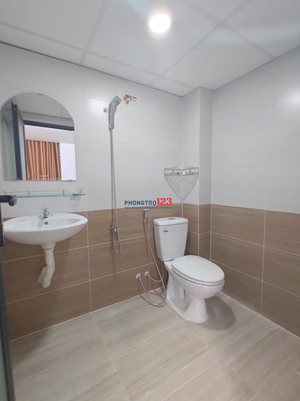 PHÒNG TRỌ Full nội thất MỚI 30M2 Nguyễn Gia Trí, gần ĐH Ngoại thương, GTVT, nhiều hàng quán ăn uống