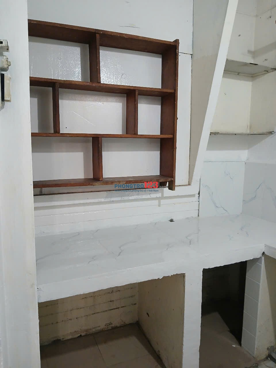 Cho thuê 2 căn hộ lầu 1 và 2 của nhà mặt tiền 608 Điện Biên Phủ, quận 10 (ngã 3 Nguyễn Thiện Thuật)