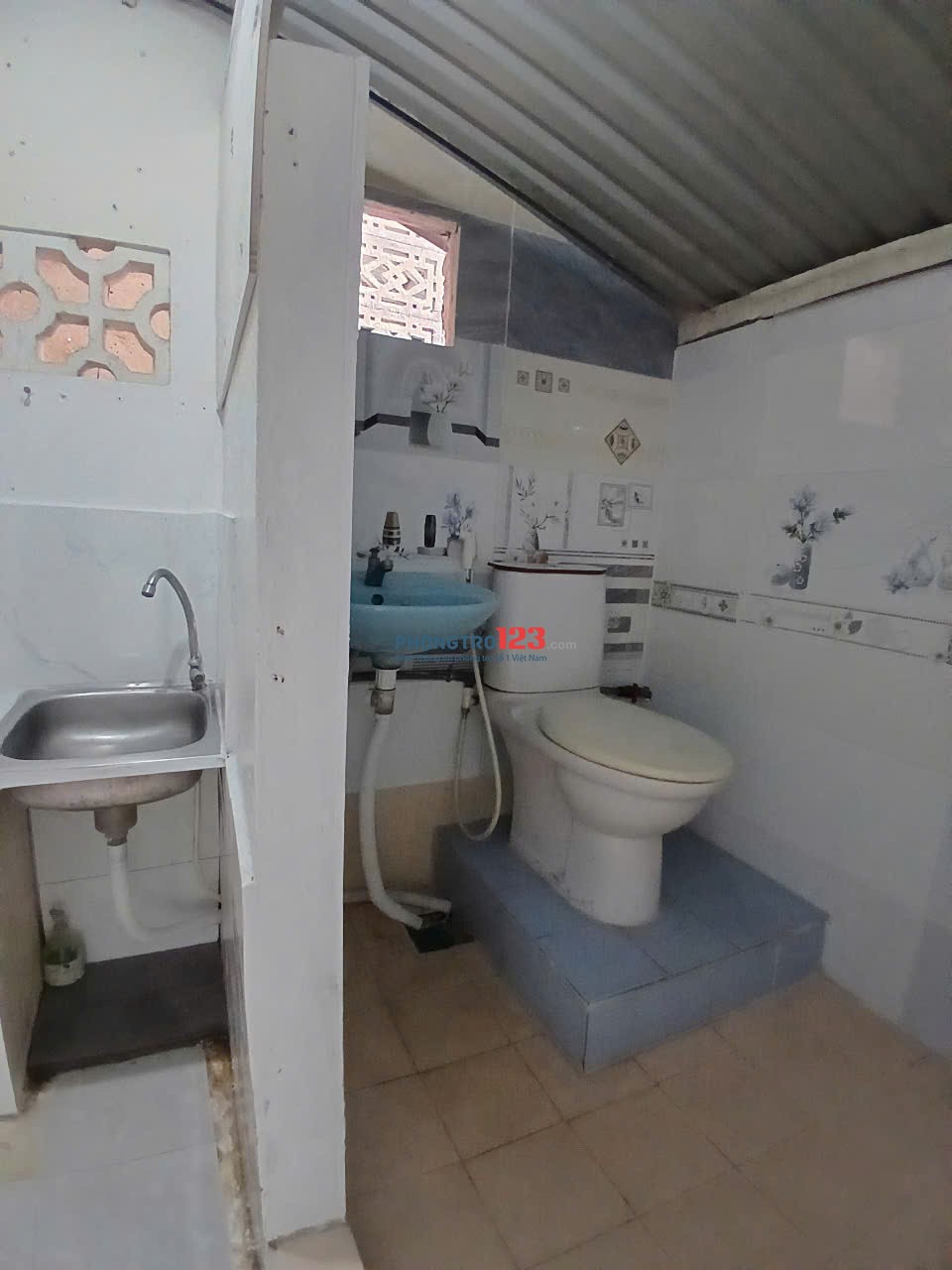 Cho thuê 2 căn hộ lầu 1 và 2 của nhà mặt tiền 608 Điện Biên Phủ, quận 10 (ngã 3 Nguyễn Thiện Thuật)