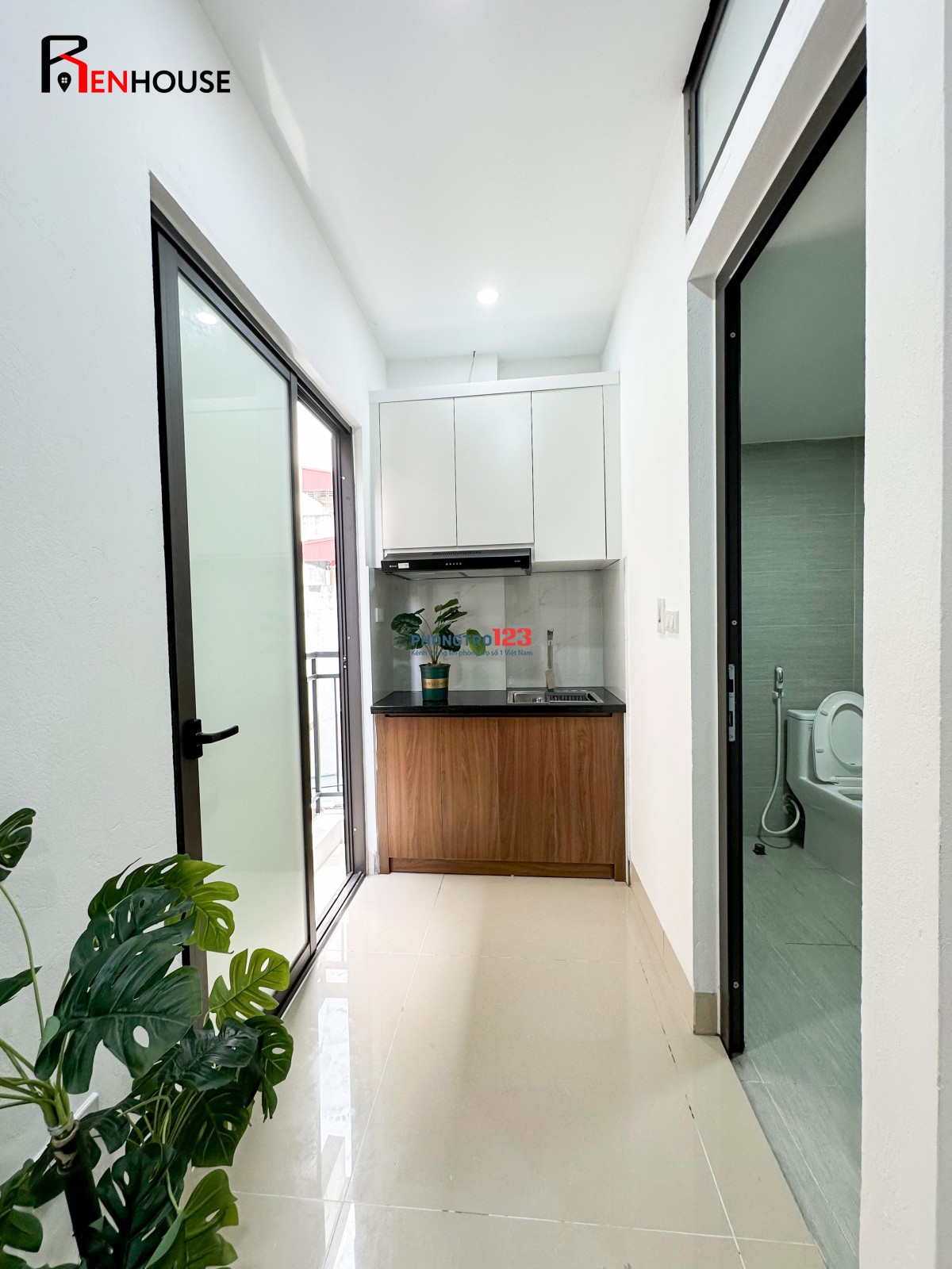 CHO THUÊ PHÒNG FULL NỘI THẤT-CÓ CỬA SỔ NGAY TẠI CẦU GIẤY