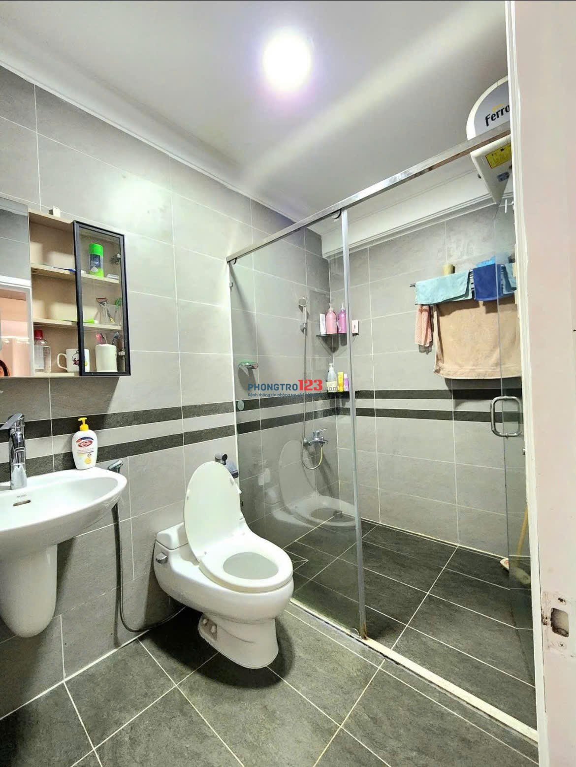ParkLegend Hoàng Văn Thụ, TB: 2p ngủ, nhà mới 18tr/tháng.