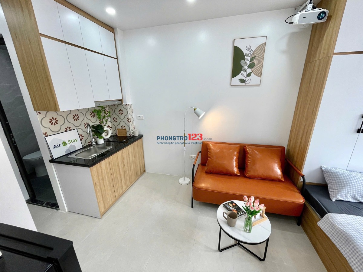 Phòng ban công xinh xắn sát bên Lotte Mart Q7