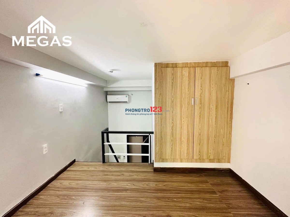 Duplex bancon, cửa sổ cho tân sinh viên tại Quận 7- Gần UFM, TDT, NTT, Lotte