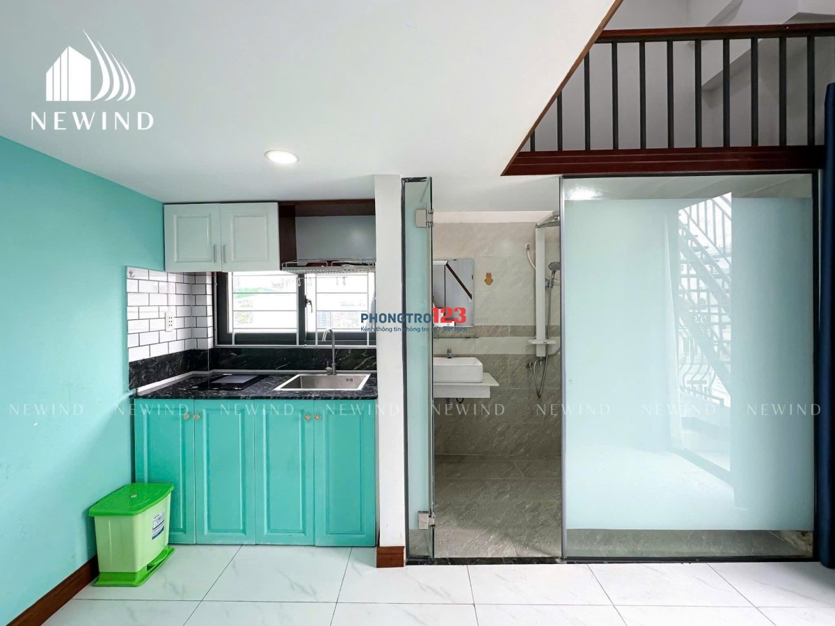 Duplex bancon, cửa sổ cho tân sinh viên tại Quận 7- Gần UFM, TDT, NTT, Lotte
