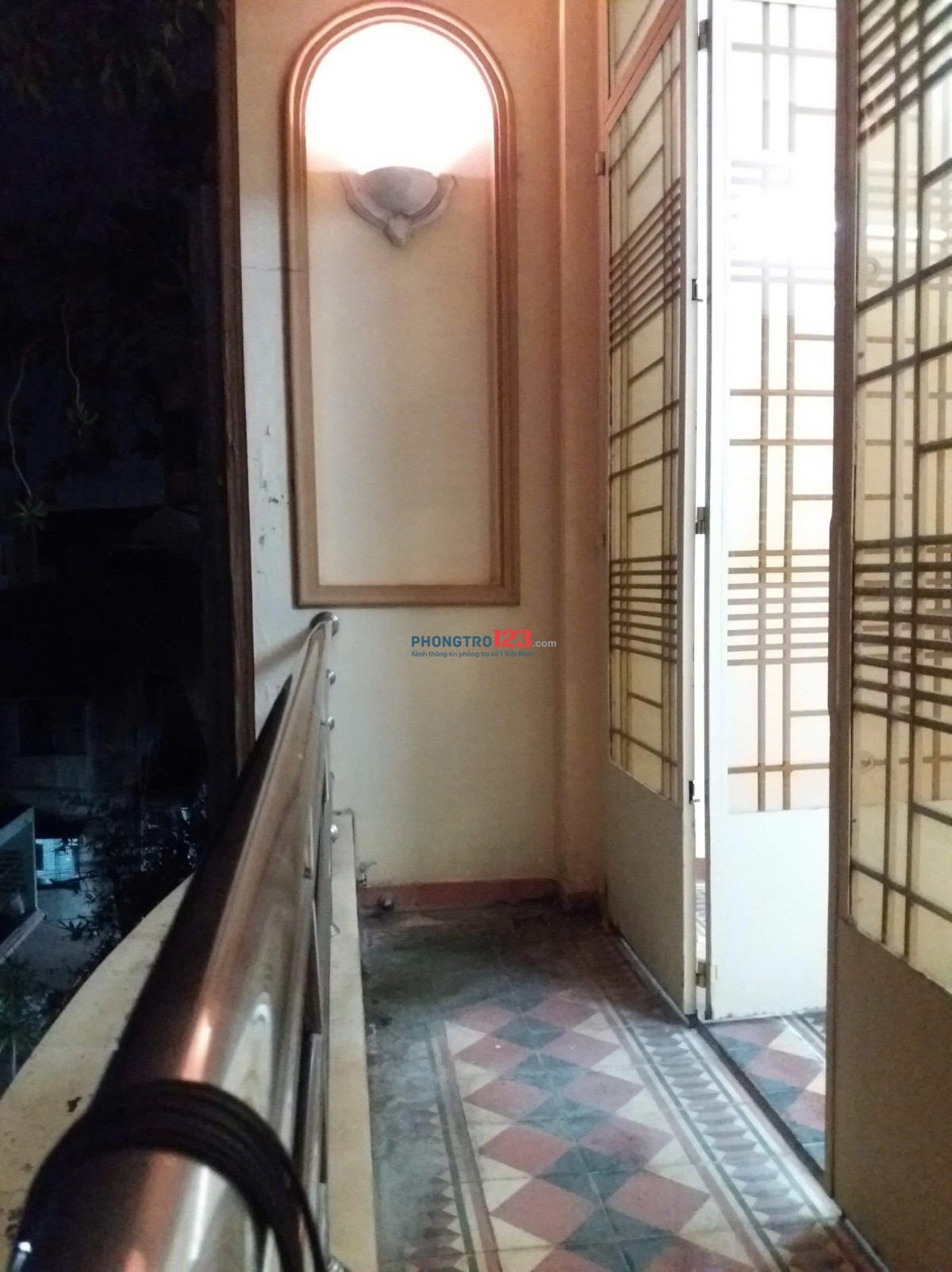 PHÒNG Q11 - CỬA SỔ & BAN CÔNG LỚN | 30m2
