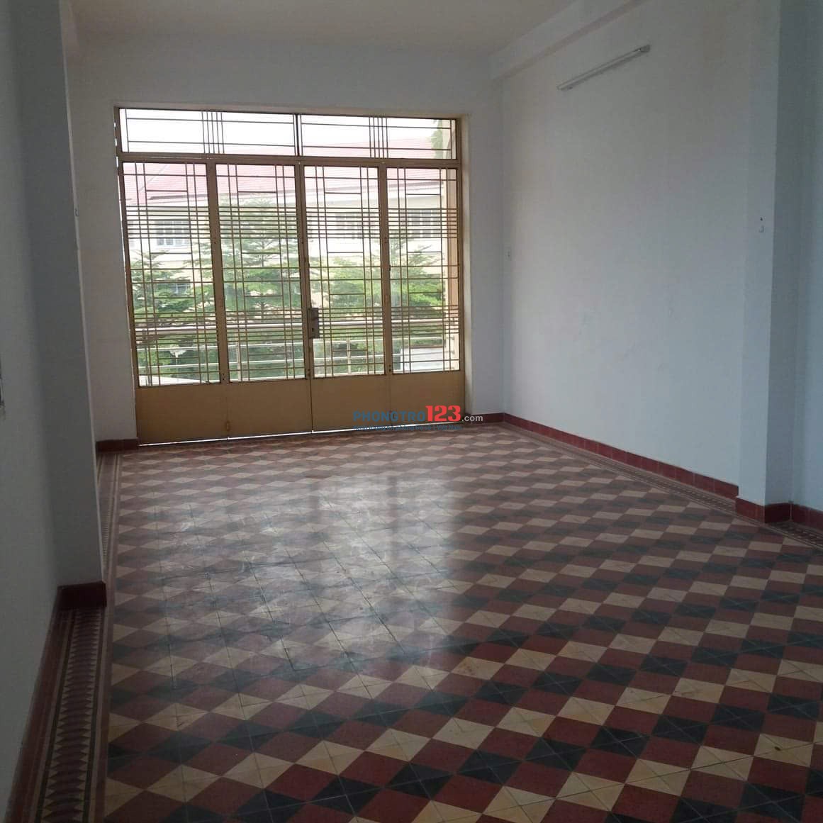 PHÒNG Q11 - CỬA SỔ & BAN CÔNG LỚN | 30m2