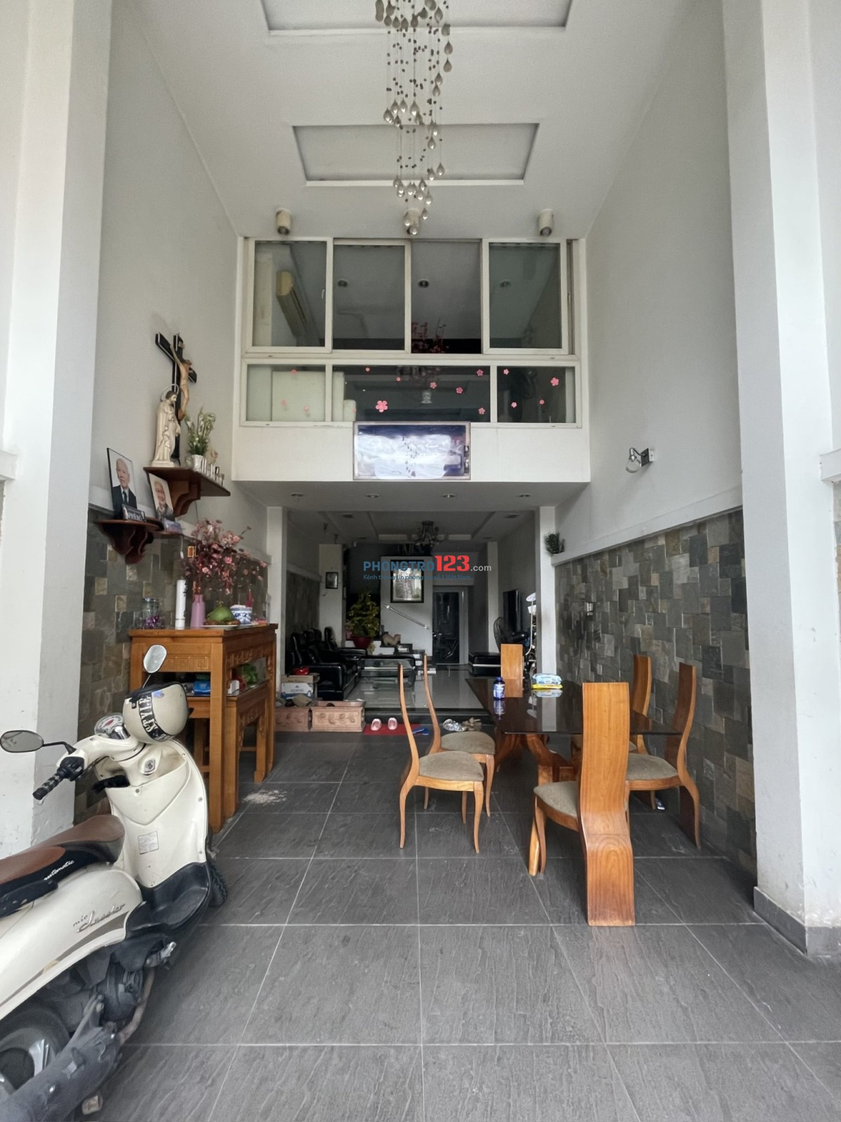 Cho thuê mặt bằng mặt tiền 44m2 đường Lũy Bán Bích