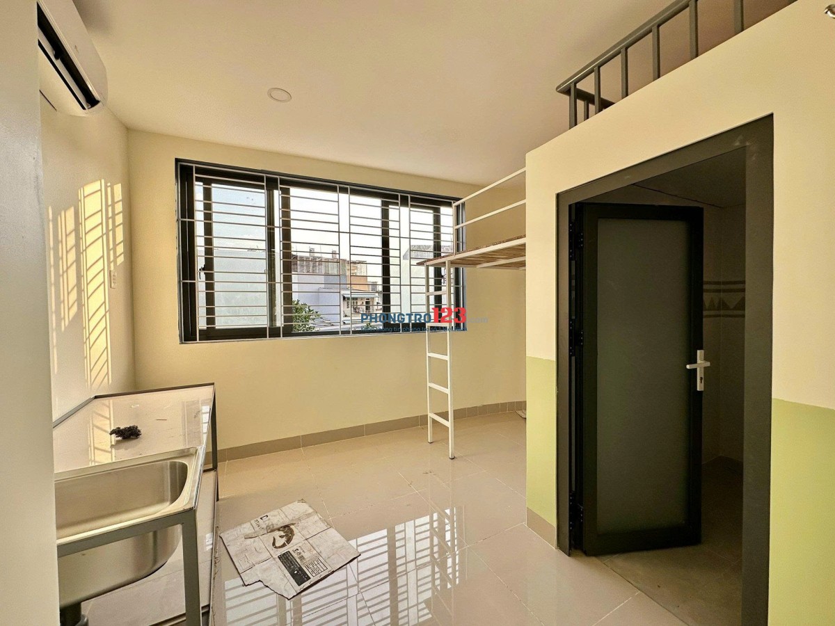 PHÒNG TRỌ 30M2 MỚI FULL NỘI THẤT, GÁC THOÁNG, CỬA SỔ GẦN ĐẠI HỌC NGOẠI THƯƠNG, GTVT, HUTECH