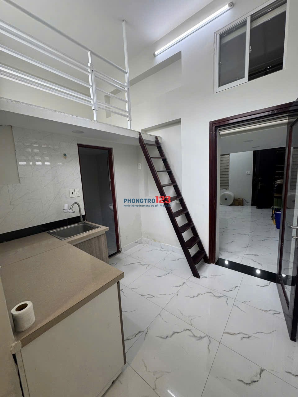 Cho thuê căn hộ 40m2 tại trung tâm Quận 5 - Giá 7,5 triệu/tháng