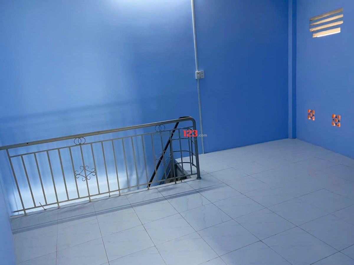 Cho thuê nhà nguyên căn có sân rộng giá 5tr/tháng Trần Xuân Soạn