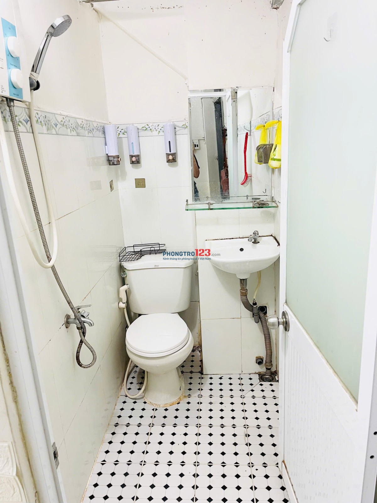 1PN tách bếp tầng trệt đường Giải Phóng Tân Bình chỉ 4,6 triệu