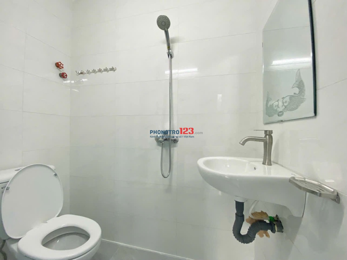 TRỐNG CĂN DUPLEX mới tinh Full nội thất ban công cực rộng -Ở được 2-3 người