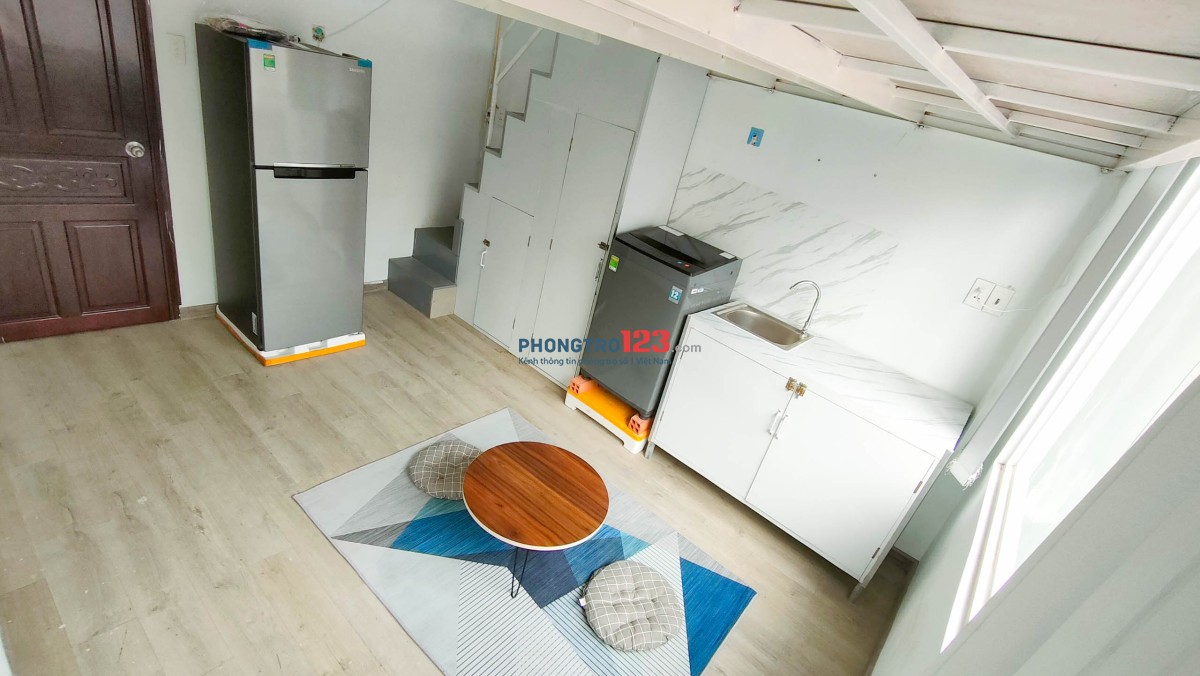 PHÒNG DUPLEX BAN CÔNG - MÁY GIẶT RIÊNG - GẦN CÁC TRƯỜNG ĐẠI HỌC