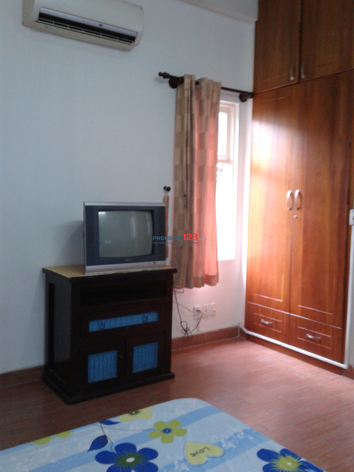 Phòng 24 m2. quận 10. đủ nội thất, 4,5tr/th