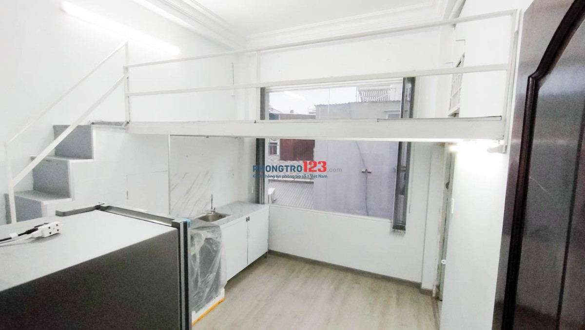 PHÒNG DUPLEX BAN CÔNG - MÁY GIẶT RIÊNG - GẦN CÁC TRƯỜNG ĐẠI HỌC