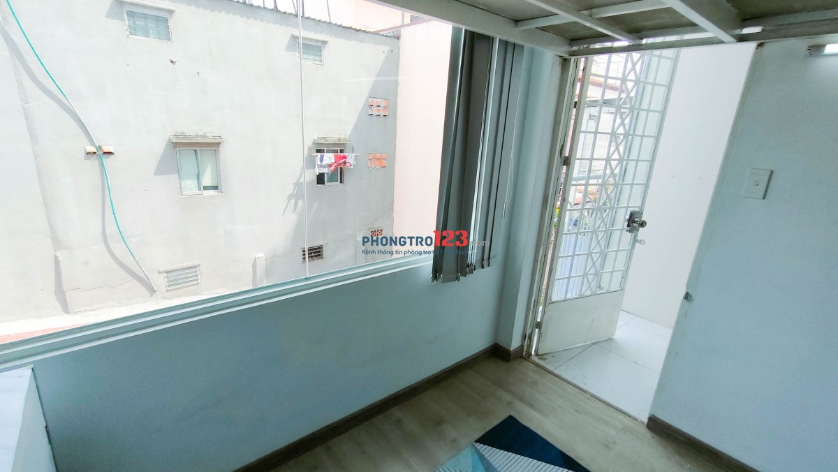 PHÒNG DUPLEX BAN CÔNG - MÁY GIẶT RIÊNG - GẦN CÁC TRƯỜNG ĐẠI HỌC