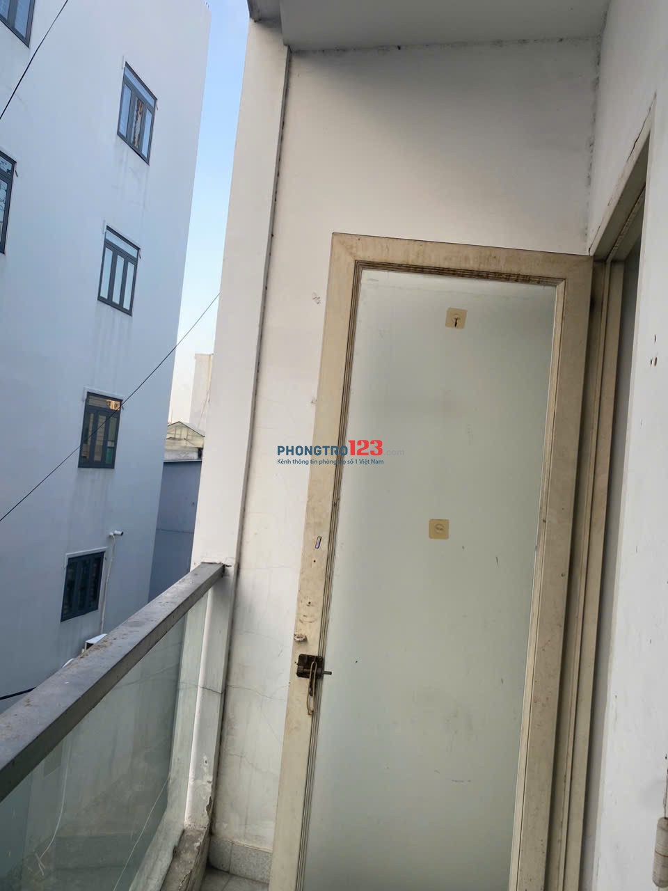 PHÒNG TRỌ SAU LƯNG SIÊU THỊ EMART PHAN HUY ÍCH 5 PHÚT ĐI BỘ