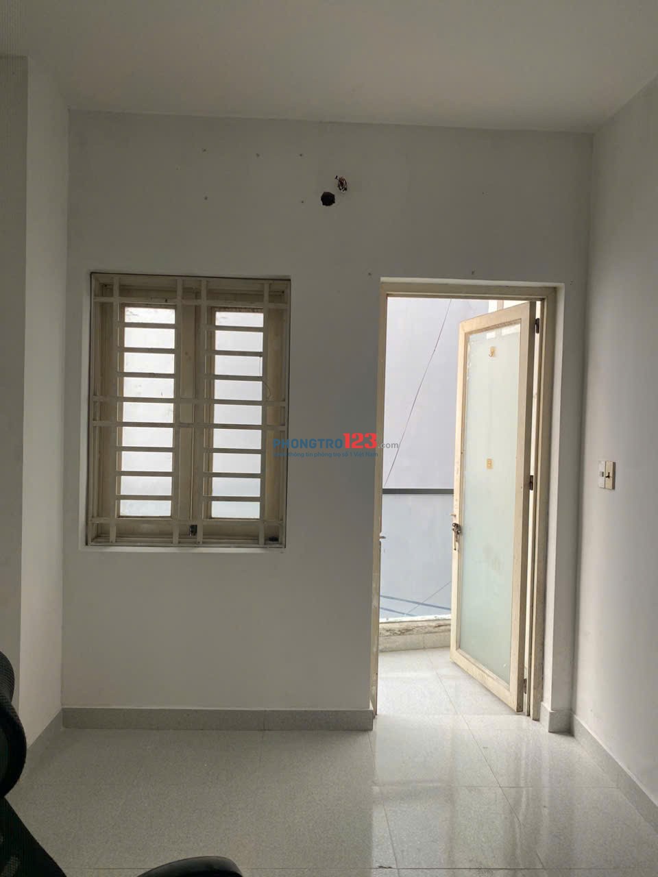 PHÒNG TRỌ SAU LƯNG SIÊU THỊ EMART PHAN HUY ÍCH 5 PHÚT ĐI BỘ