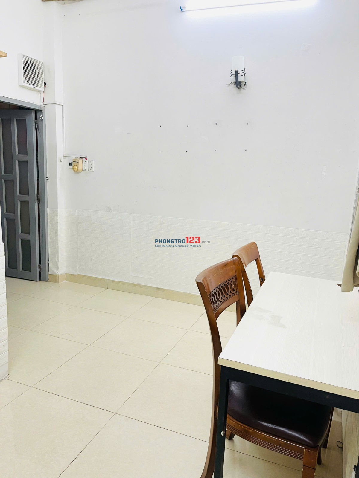 1PN tách bếp tầng trệt đường Giải Phóng Tân Bình chỉ 4,6 triệu