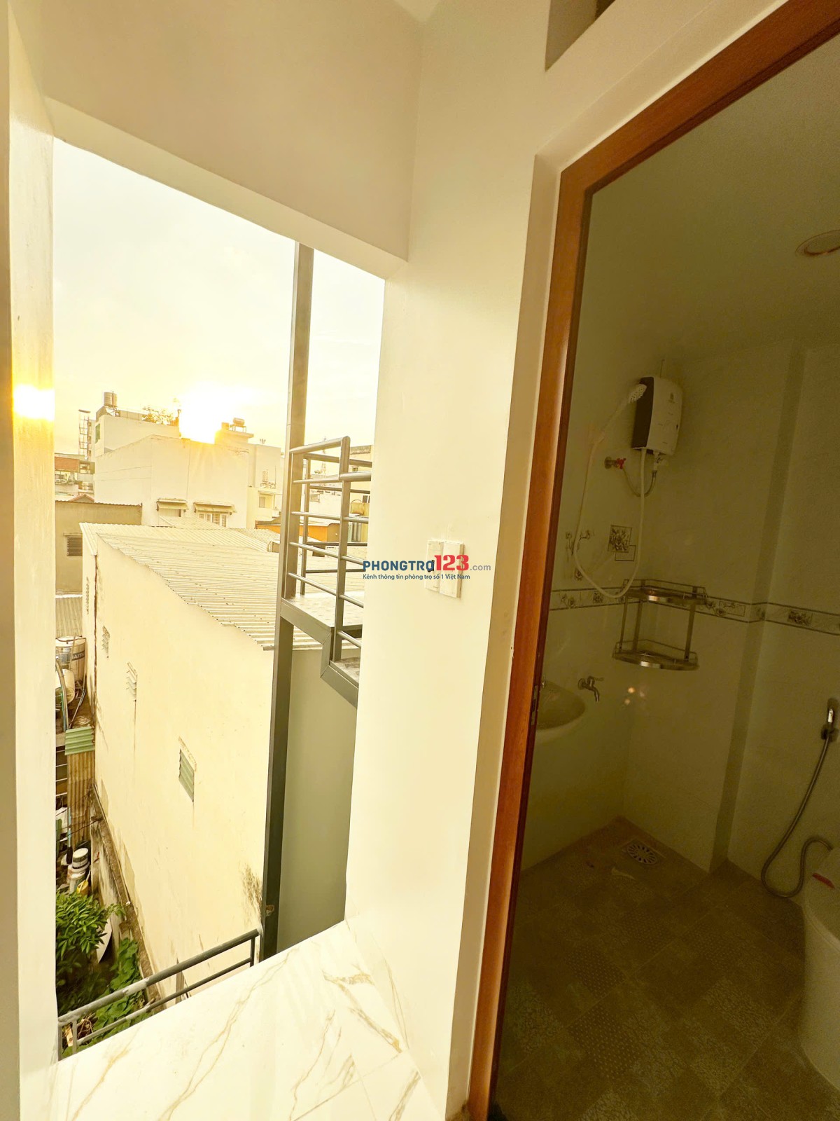 Phòng trọ cao cấp, full nội thất, ban công rộng – Gần Hutech, UEF, Ngoại Thương – Giá 4,5 triệu/thán