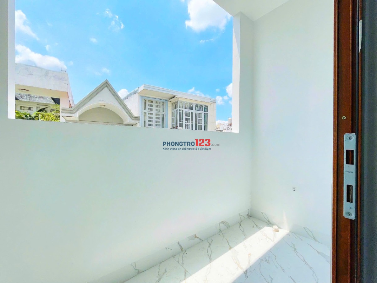 Phòng trọ cao cấp, full nội thất, ban công rộng – Gần Hutech, UEF, Ngoại Thương – Giá 4,5 triệu/thán