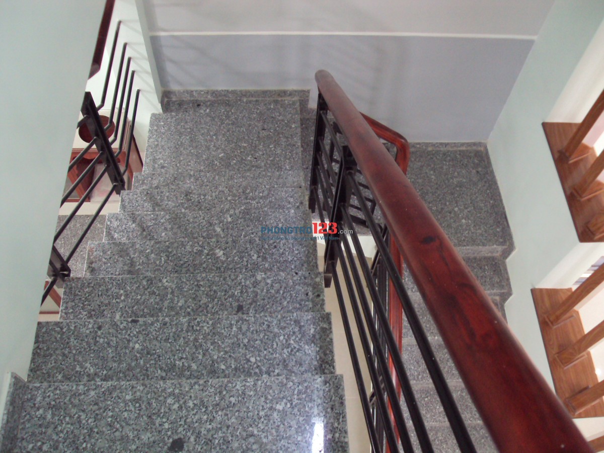 Cho thuê phòng 2,4 triệu/tháng,hẻm 330/...Bình Trị Đông, Q.Bình Tân