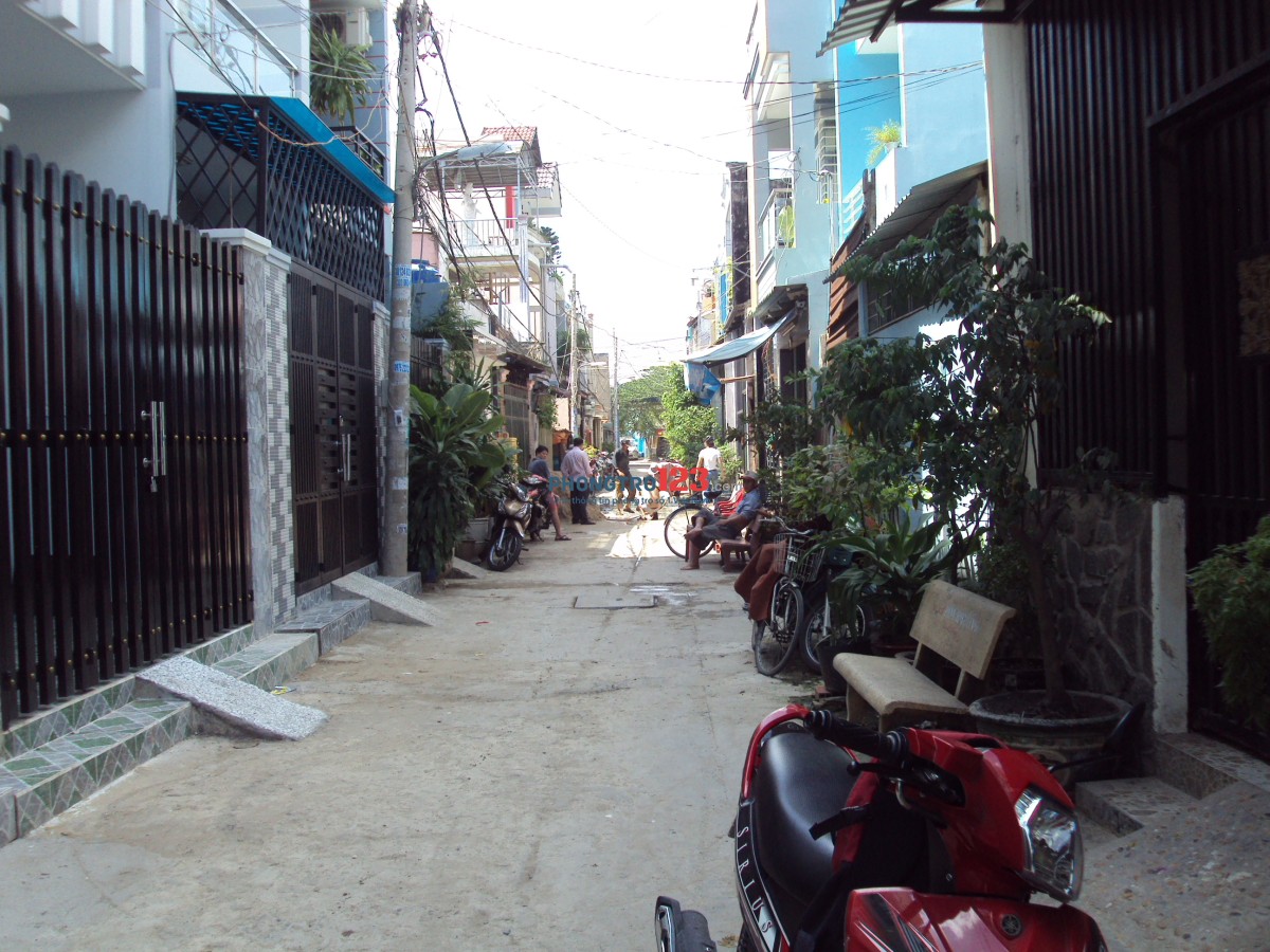 Cho thuê phòng 2,4 triệu/tháng,hẻm 330/...Bình Trị Đông, Q.Bình Tân