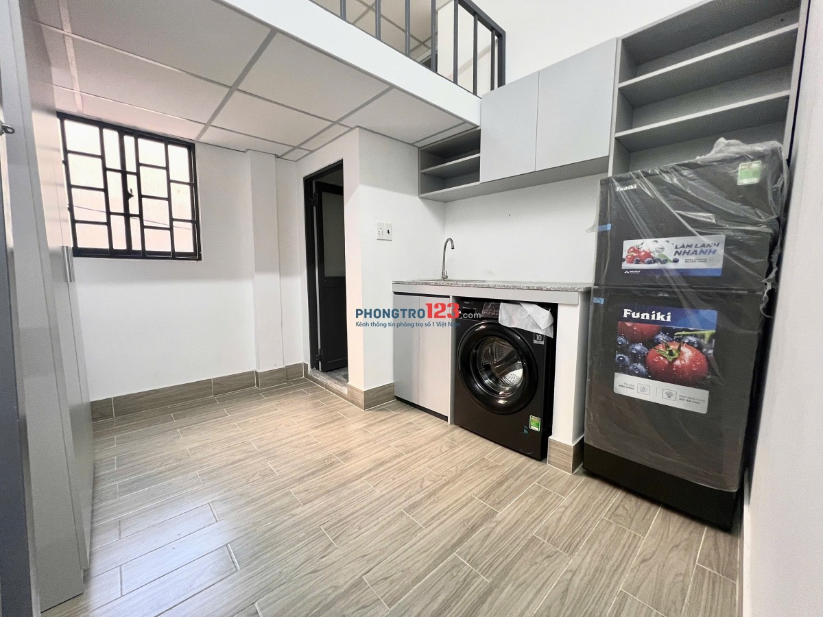 Phòng có gác full nội thất gần Ngã Tư Hàng Xanh, ĐH Hutech, Văn Lang, Ngoại Thương ở Điện Biên Phủ
