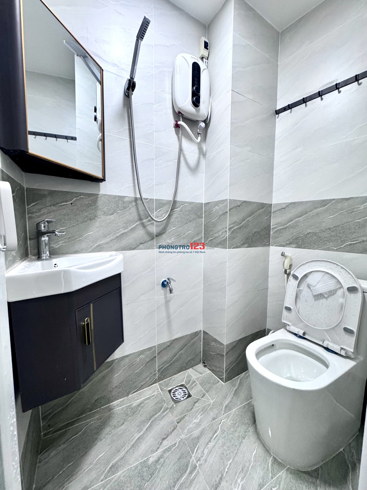 Phòng trọ mới xây cách Đại Học Kinh Tế EUH, Trường năng khiếu 100m