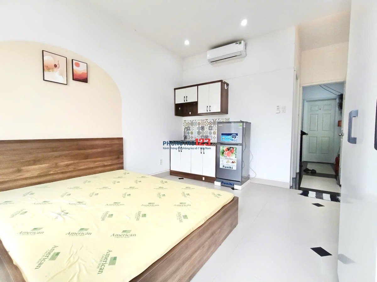 Căn hộ có ban công ngay công viên Gia Định