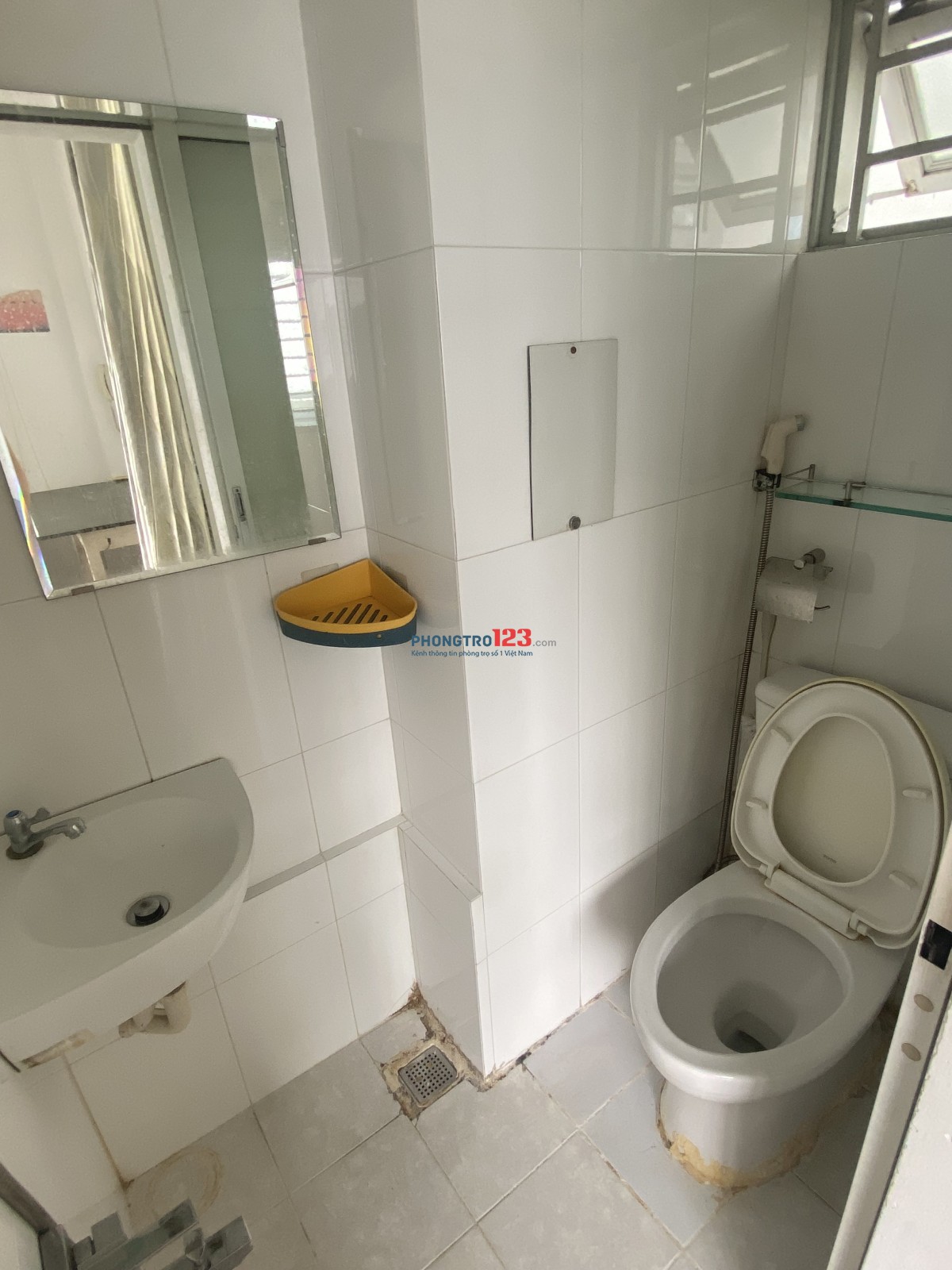 Phòng trọ 16m2 đường Lam Sơn, Q. Tân Bình - Gần sân bay TSN - Siêu yên tĩnh