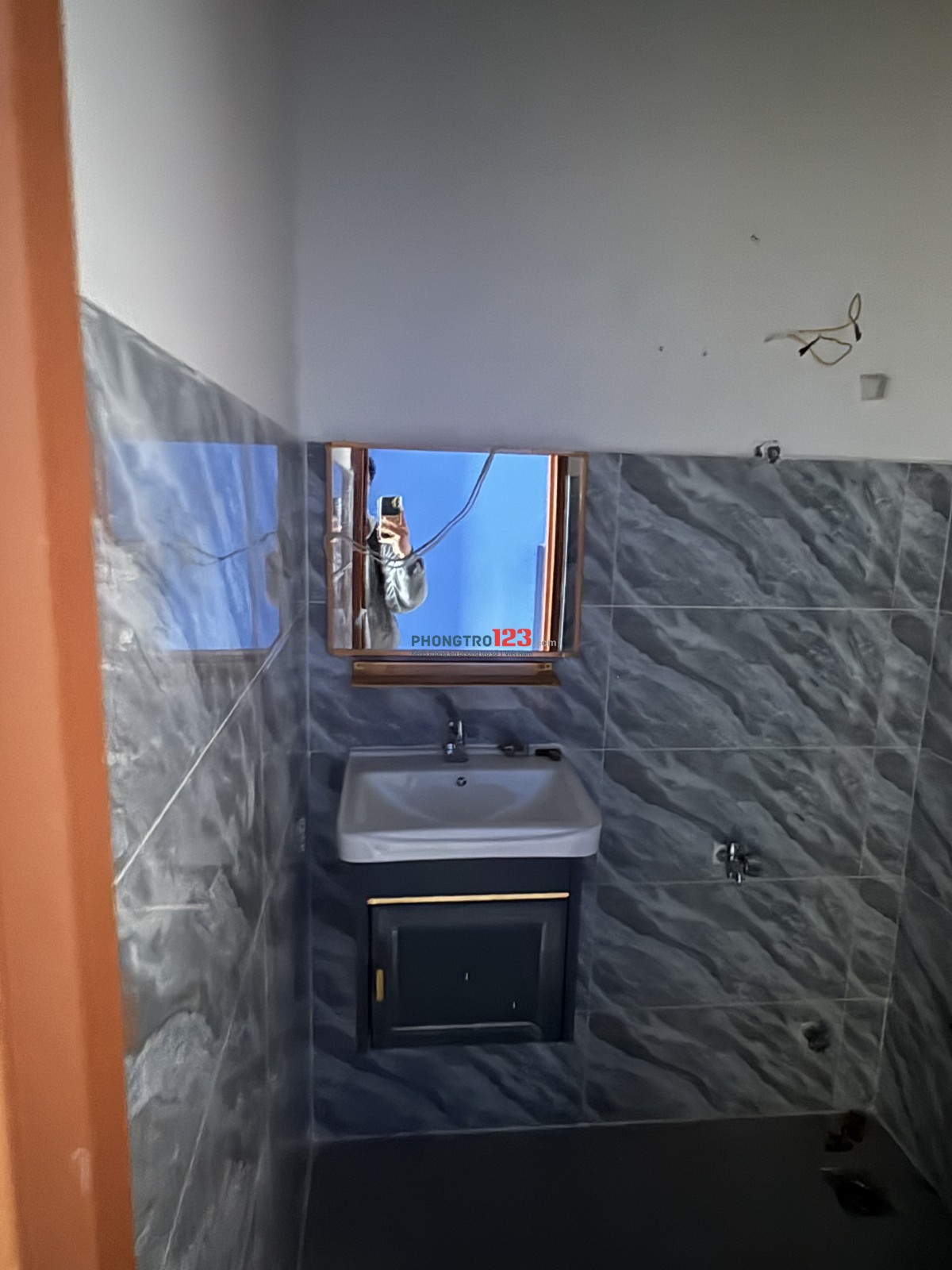 CHO THUÊ PHÒNG MỚI 100% CỬA SỔ SIÊU THOÁNG NGAY SVĐỘNG PHÚ THỌ, ĐẠI HỌC BÁCH KHOA, HUFLIT, KINH TẾ..
