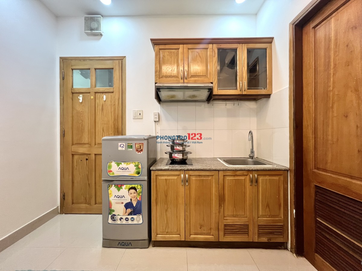 PHÒNG 25m2 FULL TIỆN NGHI NGUYỄN TRÃI GẦN CỐNG QUỲNH
