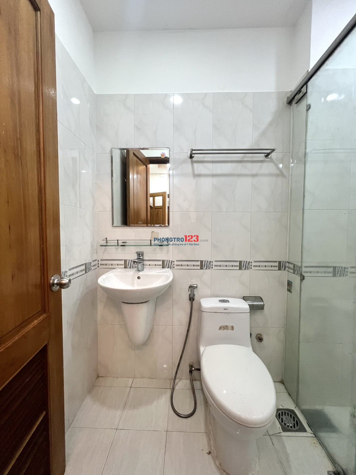 PHÒNG 25m2 FULL TIỆN NGHI NGUYỄN TRÃI GẦN CỐNG QUỲNH