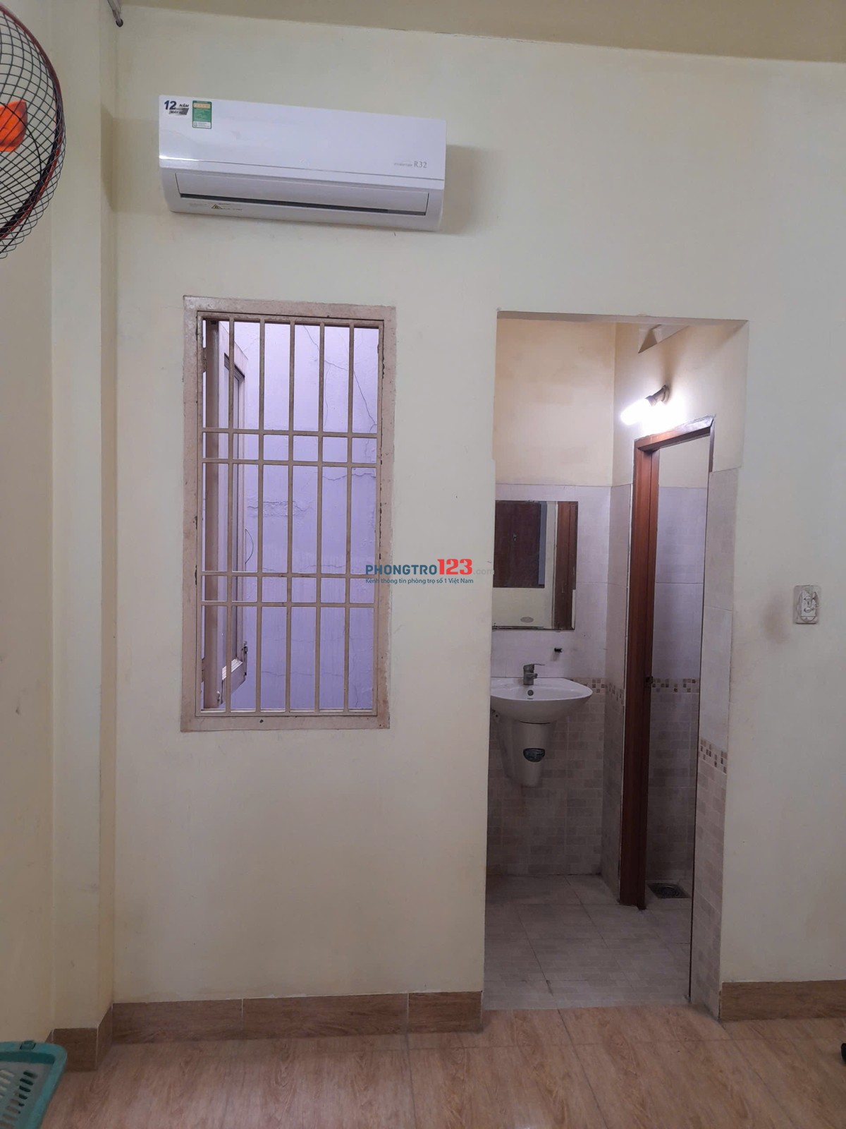 Cho thuê phòng 2,4 triệu/tháng,hẻm 330/...Bình Trị Đông, Q.Bình Tân