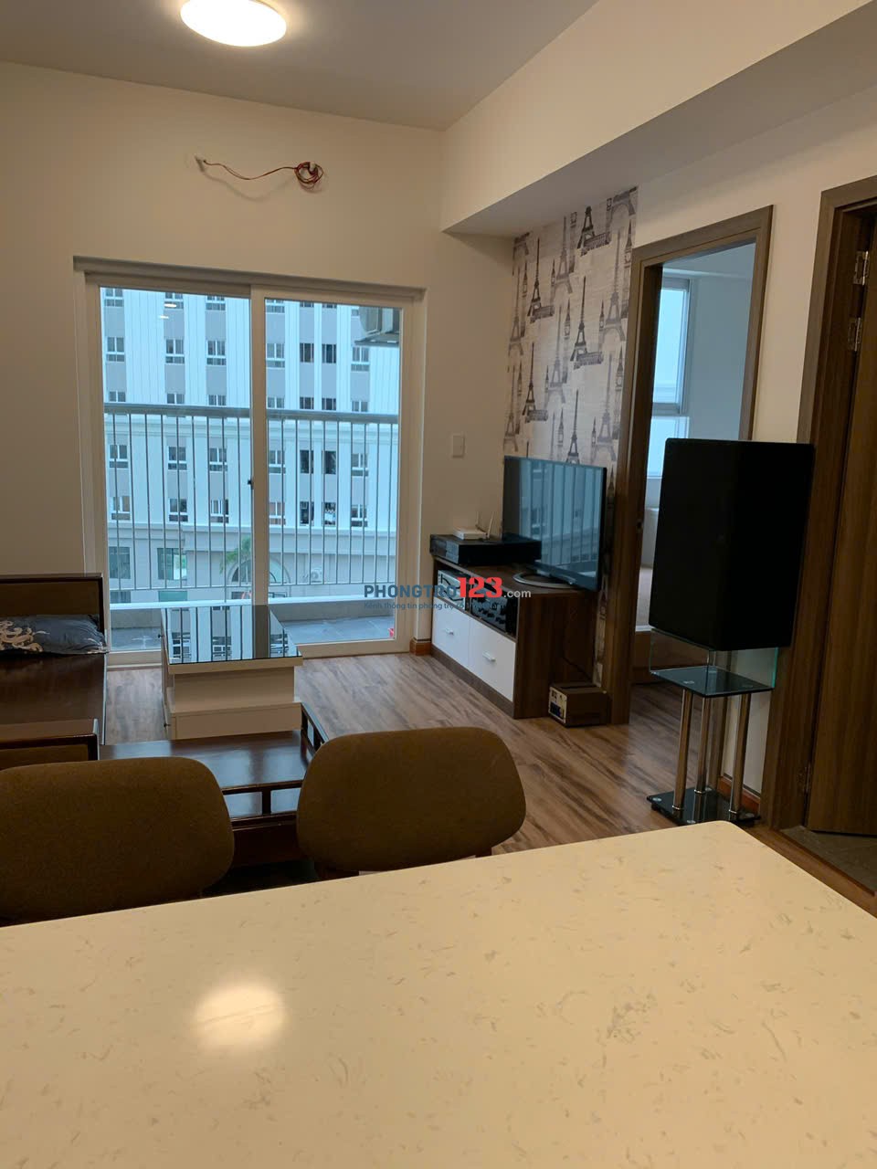 Tìm 1 nữ thuê 1 phòng căn hộ Chung Cư Imperial Place 2 PN