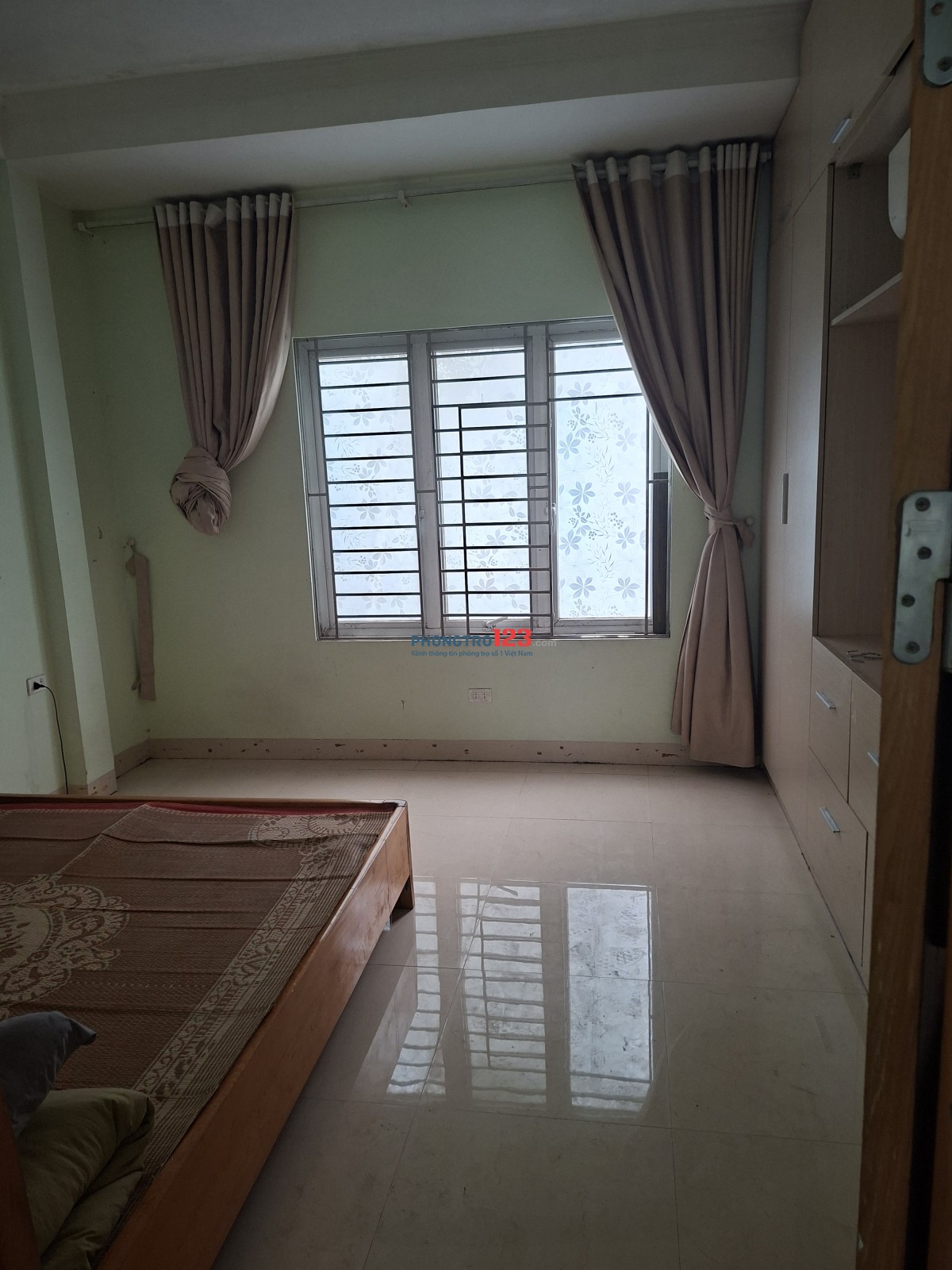 Phòng trọ 15m2 tại Phú Lãm, Hà Đông, Cách ĐH Đại Nam chỉ 700m