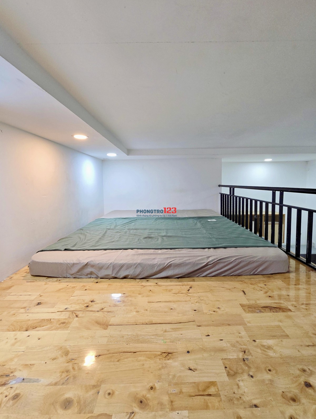 CHO THUÊ CĂN HỘ CÓ GÁC, CỬA SỔ MỚI GẦN ETOWN