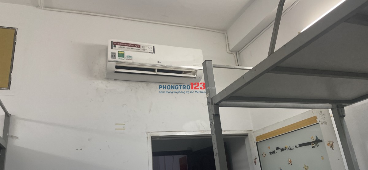 Ở ghép cách Dh Ngoại ngữ,tin học ( Huflit) chỉ 100m