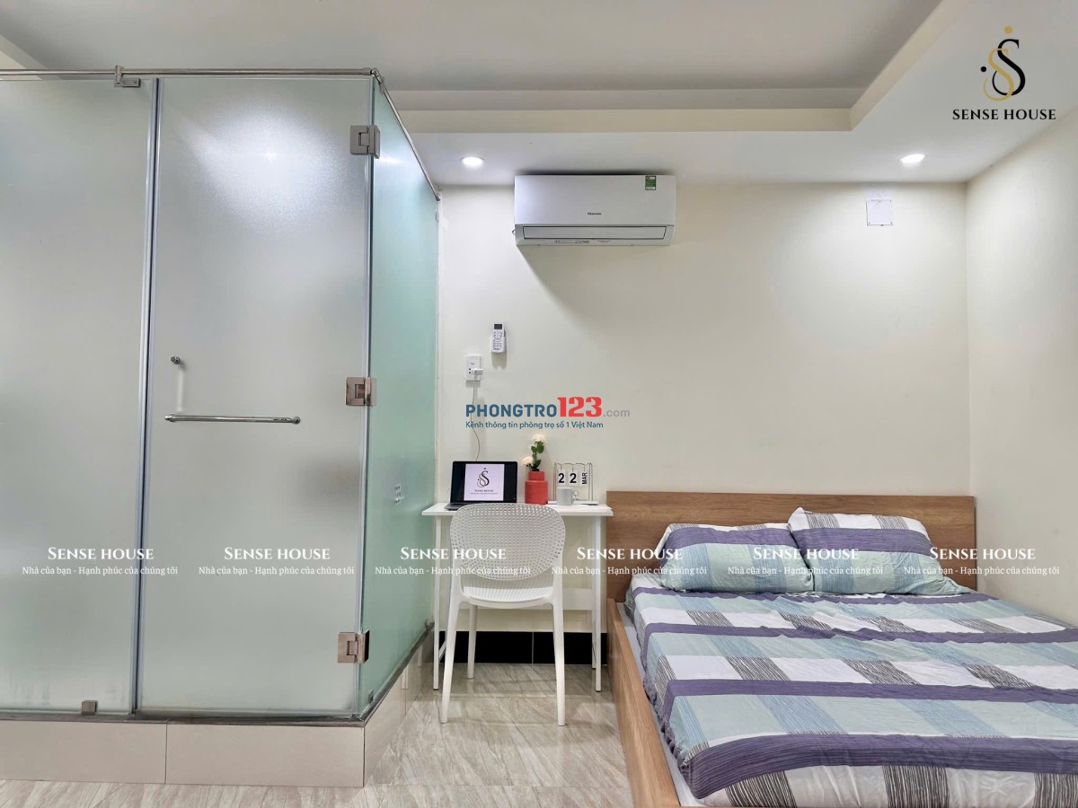 CHO THUÊ PHÒNG TRỌ QUẬN 10, BAN CÔNG RỘNG, FULL NỘI THẤT GẦN ĐH KINH TẾ UEH, HUFLIT