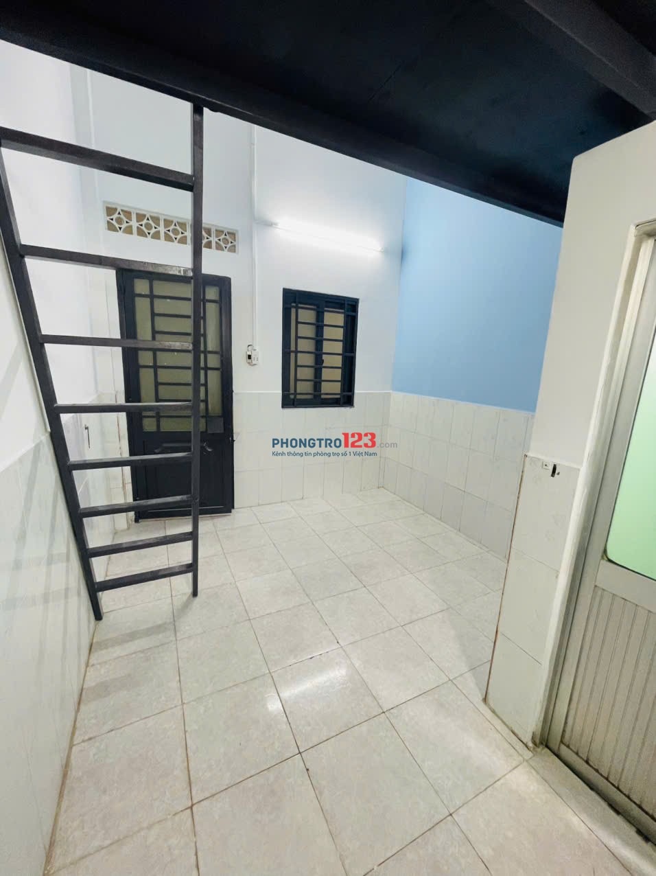 Phòng trọ an ninh ngay làng Đại Học, KTX khu A, 20m2 có gác, Tân Lập