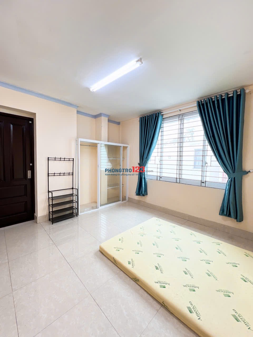 CHO THUÊ PHÒNG TRỌ - Trong Chợ Thạch Đà 20m. CỬA SỔ LỚN + RỘNG 35M2