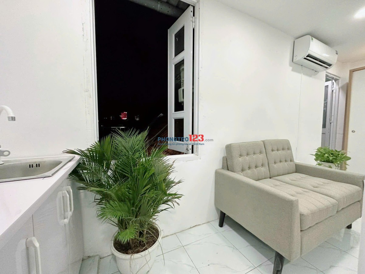 PHÒNG TRỌ FULL NỘI THẤT CỬA SỔ LỚN NGUYỄN GIA TRÍ GẦN ĐẠI HỌC HUTECH,HỒNG BÀNG,UEF,..-LH:0932985900